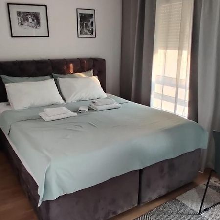 Vesta Apartment Tuzla - Across Bcc Shopping Mall Bagian luar foto