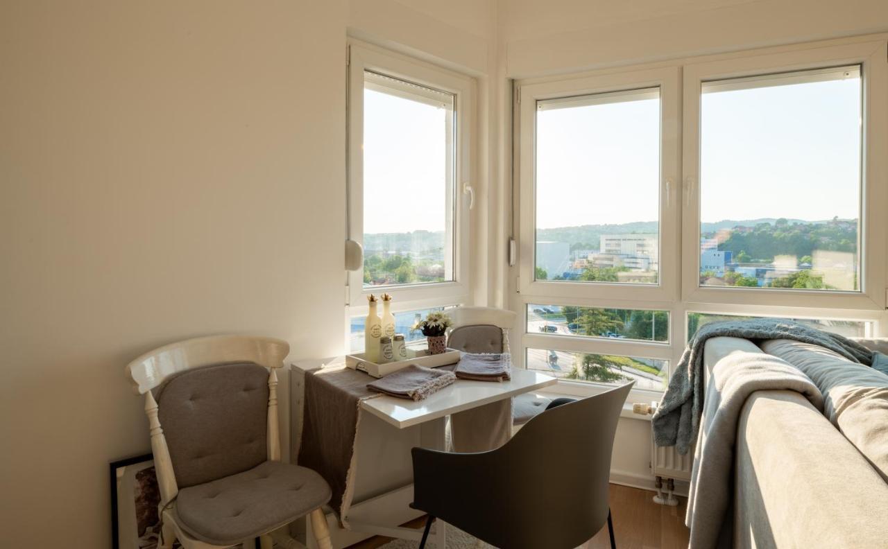 Vesta Apartment Tuzla - Across Bcc Shopping Mall Bagian luar foto