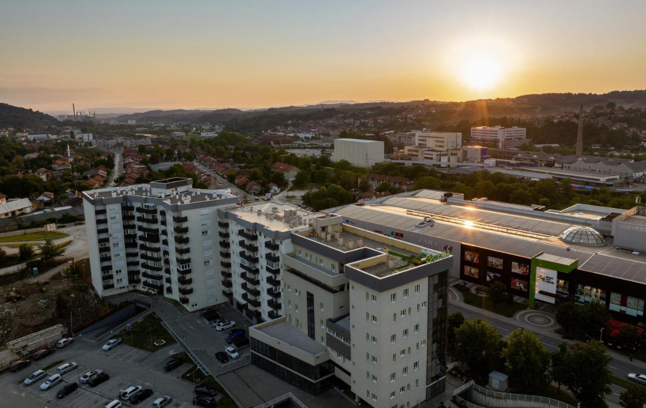 Vesta Apartment Tuzla - Across Bcc Shopping Mall Bagian luar foto